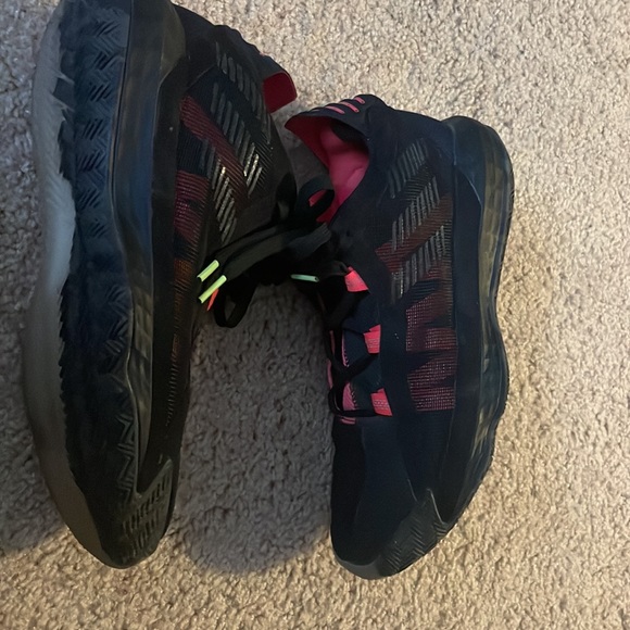 Adidas Dame 6 Ruthless colorway - Picture 2 of 4
